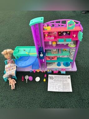 Poly Pocket Playset with Accessories. EEC
